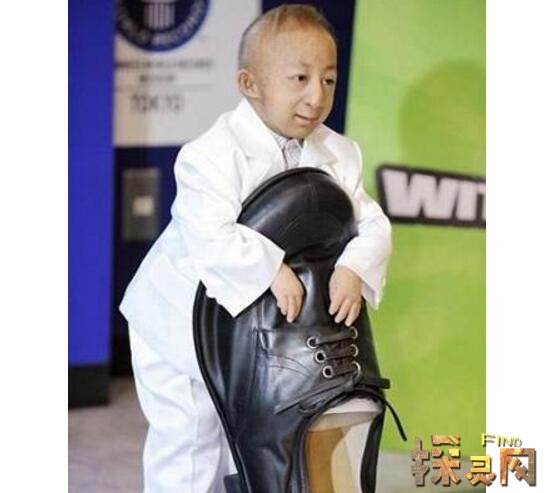 中国最矮的男人何平平，参演节目却意外死亡（身高仅为74.6cm）