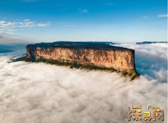 世界上最独特的山，空中浮岛罗赖马山就像空中仙境