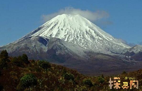 世界上最美的山，新西兰瑙鲁赫伊山犹如魔戒中的末日火山