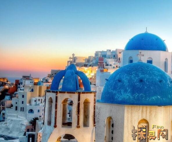 爱琴海上最美的小岛，希腊圣托里尼岛是蓝白色神话世界